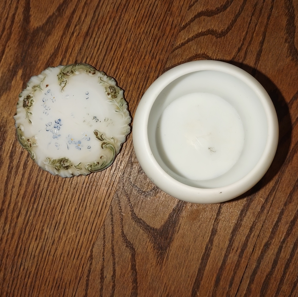 Vintage Milk Glass Vanity Dish - Picture 2 of 8